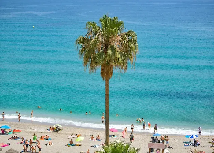 Apartamento De 2 Dormitorios En Torrox Costa